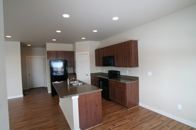 Building Photo - Gooch Hill 1