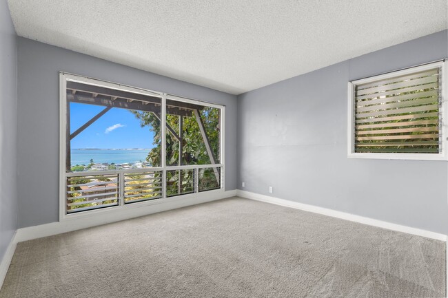 Building Photo - Pet Friendly Kaneohe House with Breathtaki...