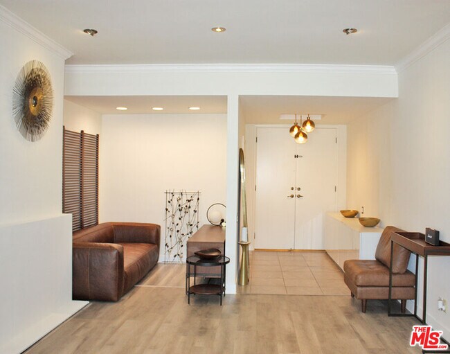 Building Photo - 2175 S Beverly Glen Blvd