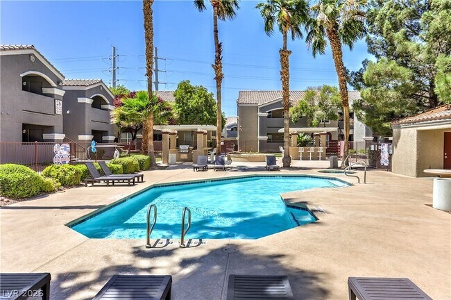 Building Photo - 5055 W Hacienda Ave