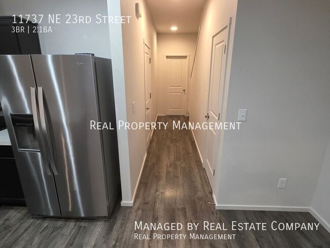 Building Photo - 11737 NE 23rd St