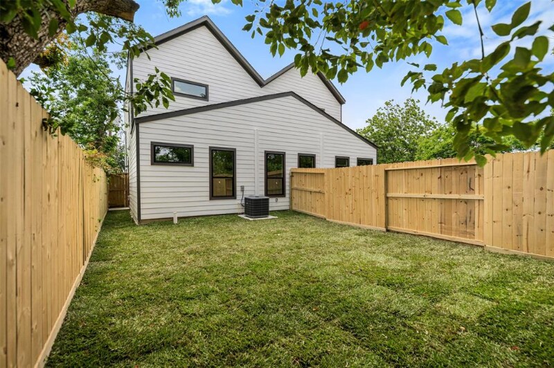 Building Photo - 4657 Phlox St