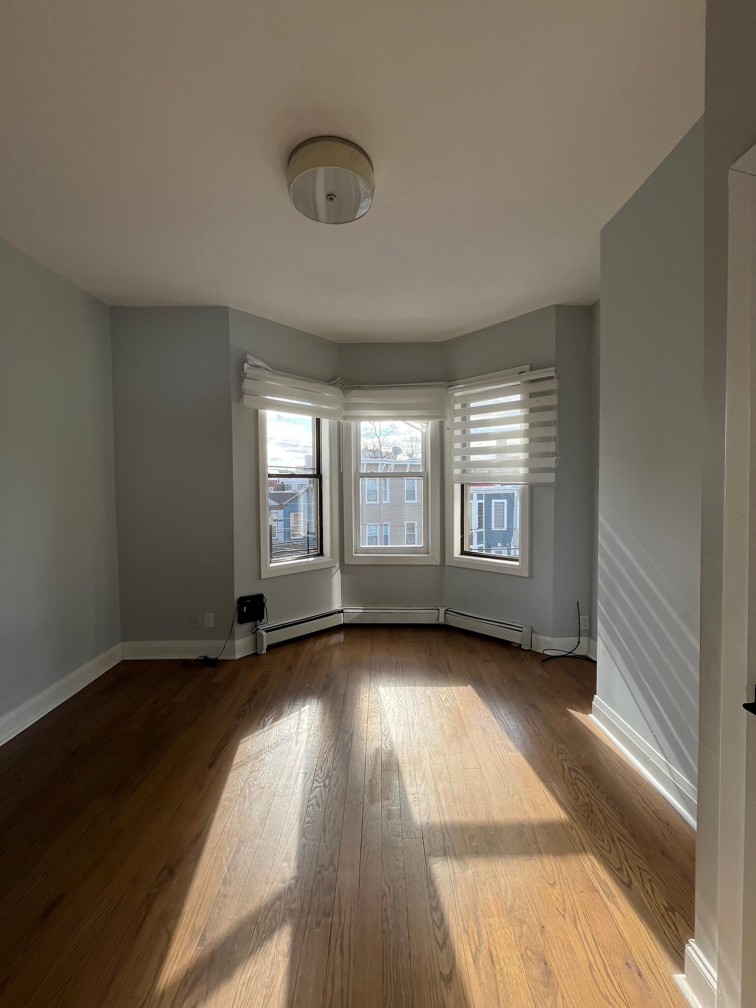 Building Photo - 485 Mercer St