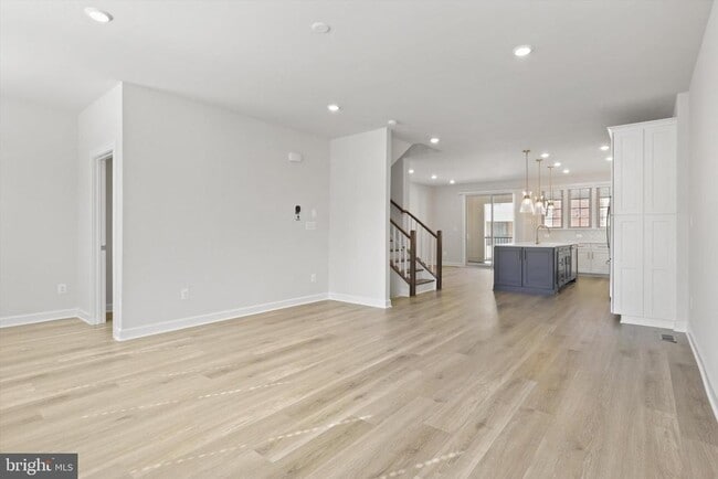 Building Photo - 3704 McLean Ave