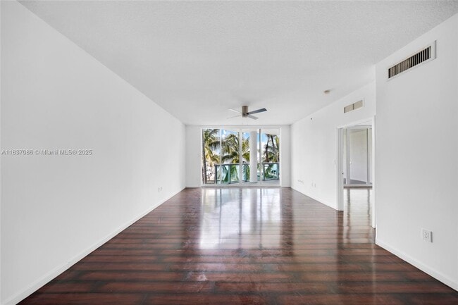 Building Photo - 7914 Harbor Island Dr