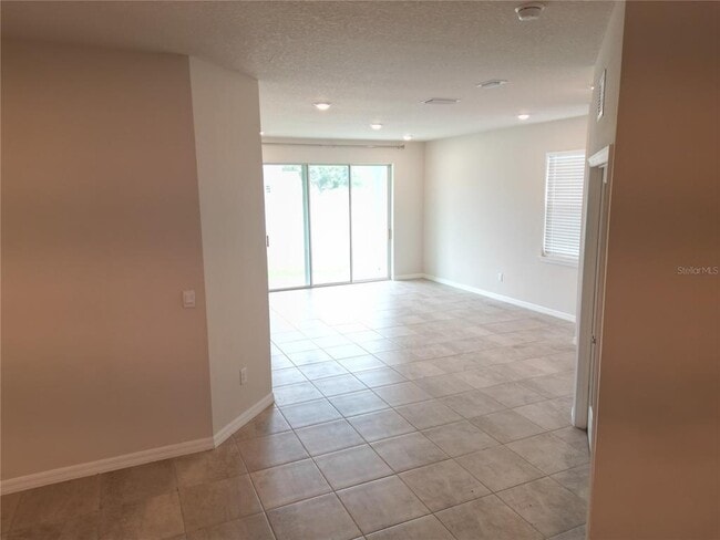 Building Photo - 626 157th Ct E