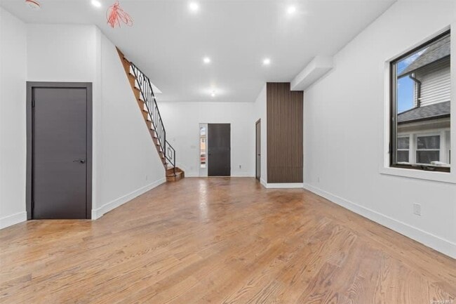 Building Photo - 357 Hamilton Ave