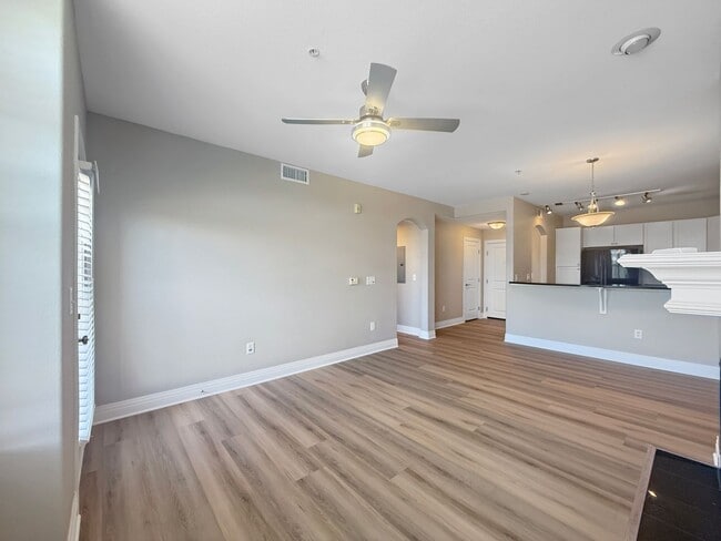 Building Photo - $0 DEPOSIT OPTION. UPDATED 2 BEDROOM CONDO...