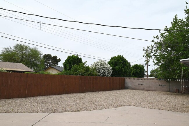 Building Photo - 8337 E Meadowbrook Ave