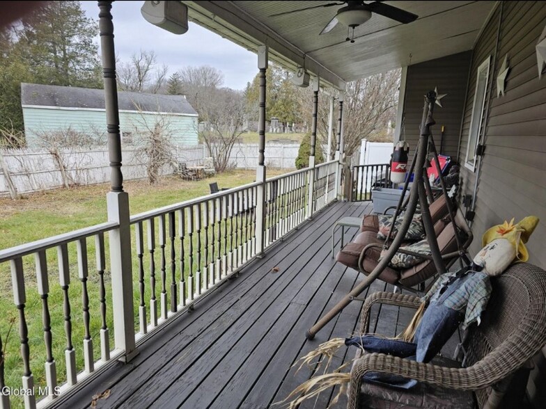 Building Photo - 3 9th St