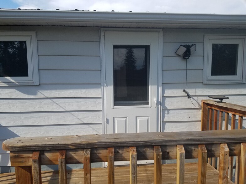 Building Photo - 865 Lincoln St