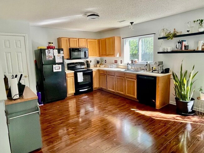 Building Photo - 173 Bellfare Dr