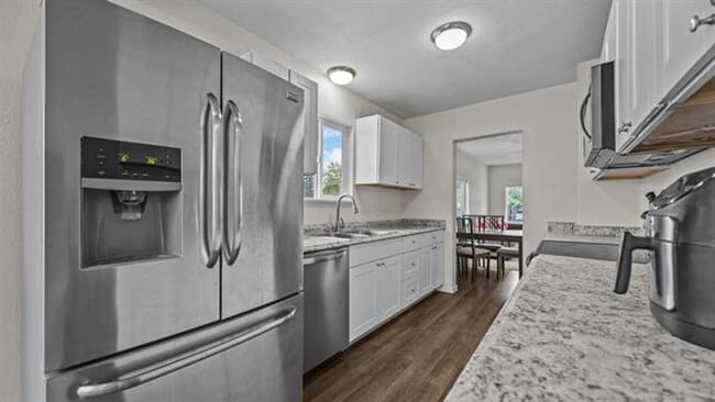 Building Photo - 334 Belford Ave