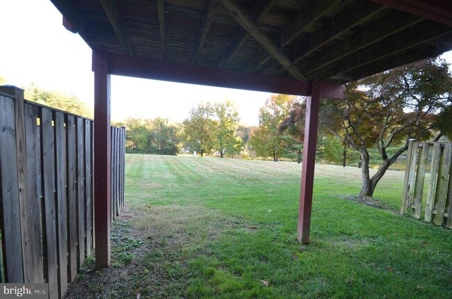 Building Photo - 5748 Lakeside Oak Ln