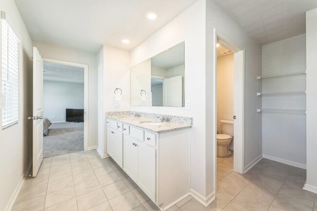 Building Photo - 7595 Jennadee Dr