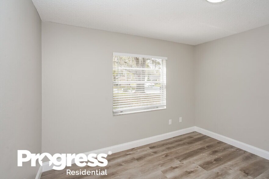 Building Photo - 14007 Ridgedale Way