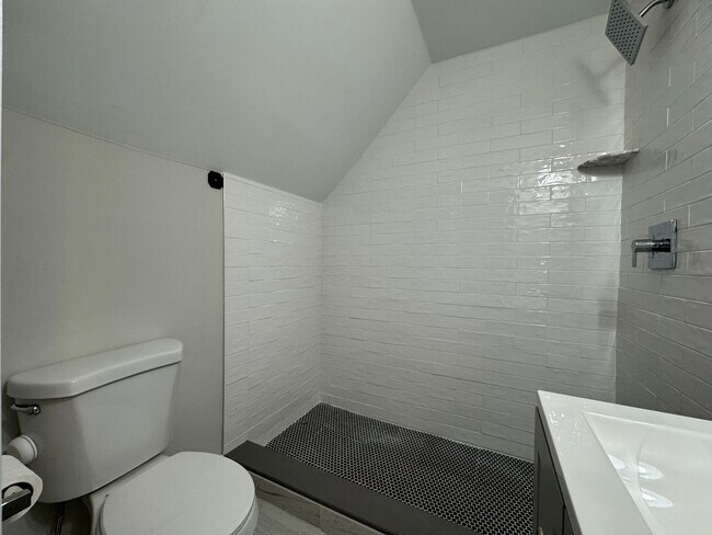 Building Photo - 47-49 Mead St