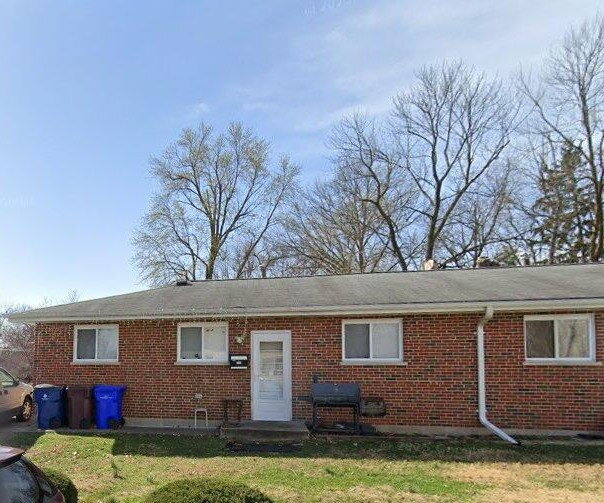 Building Photo - 3239 W Milton Ave