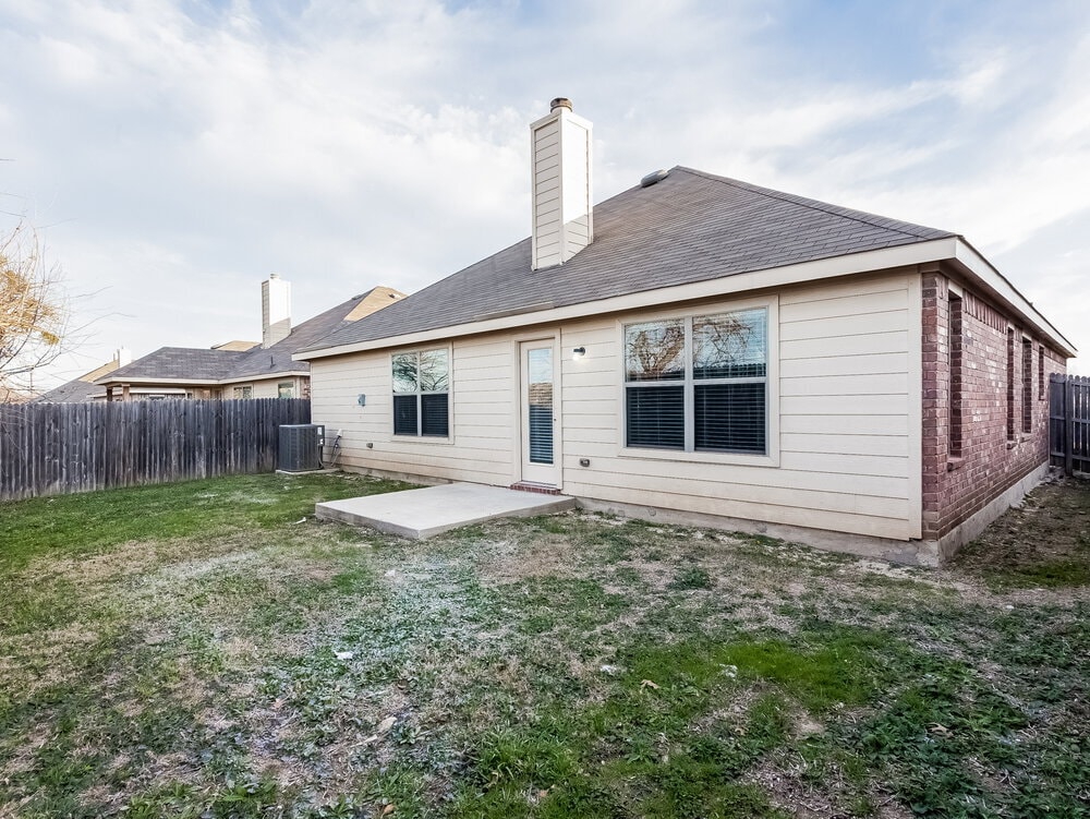Building Photo - 6420 Spring Ranch Dr