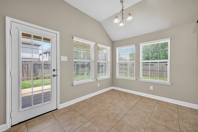 Building Photo - 2000 Water Trace Ct