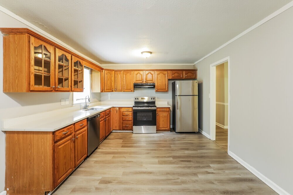 Building Photo - 1338 W Stoneybrook Dr