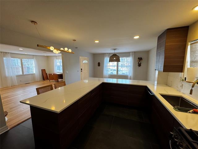 Building Photo - 1112 Kings Hwy