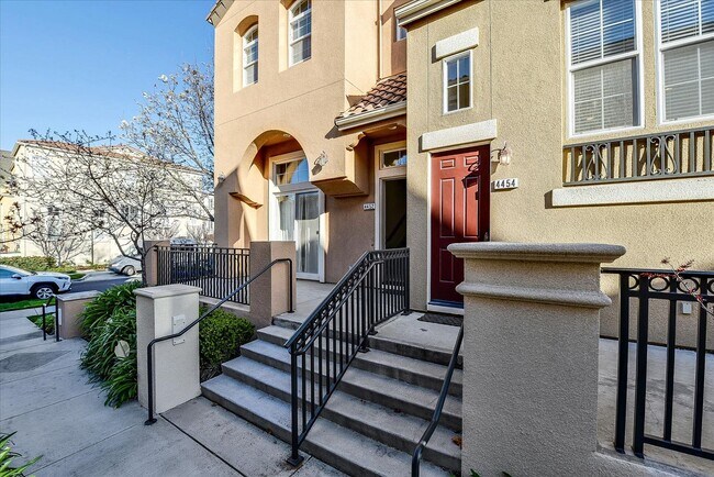 Building Photo - PRIME CORNER HOME NEAR TRAILS LIGHT-FILLED...