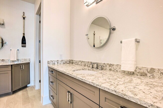 Building Photo - 15310 TX-105