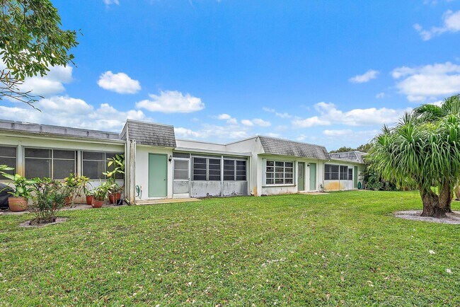 Building Photo - 2638 Gately Dr E