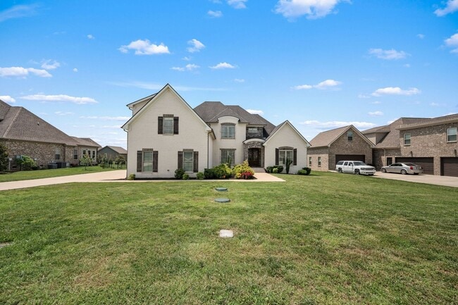 Building Photo - Luxury Home For Rent