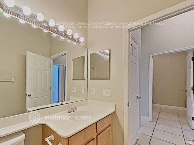 Building Photo - 5120 52nd Ave W