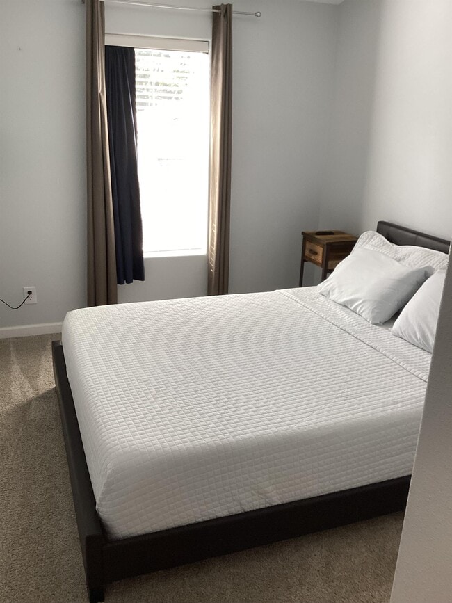 Building Photo - 250 SW 30th St