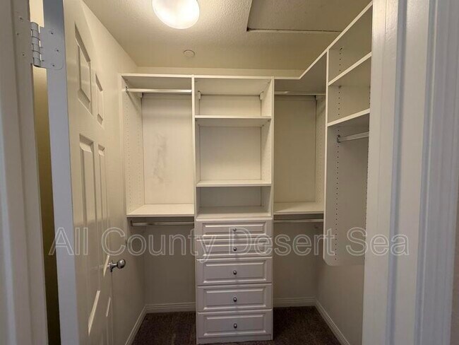 Building Photo - 16621 Maywood Ln