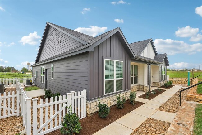 Building Photo - 675 Canvas Ave