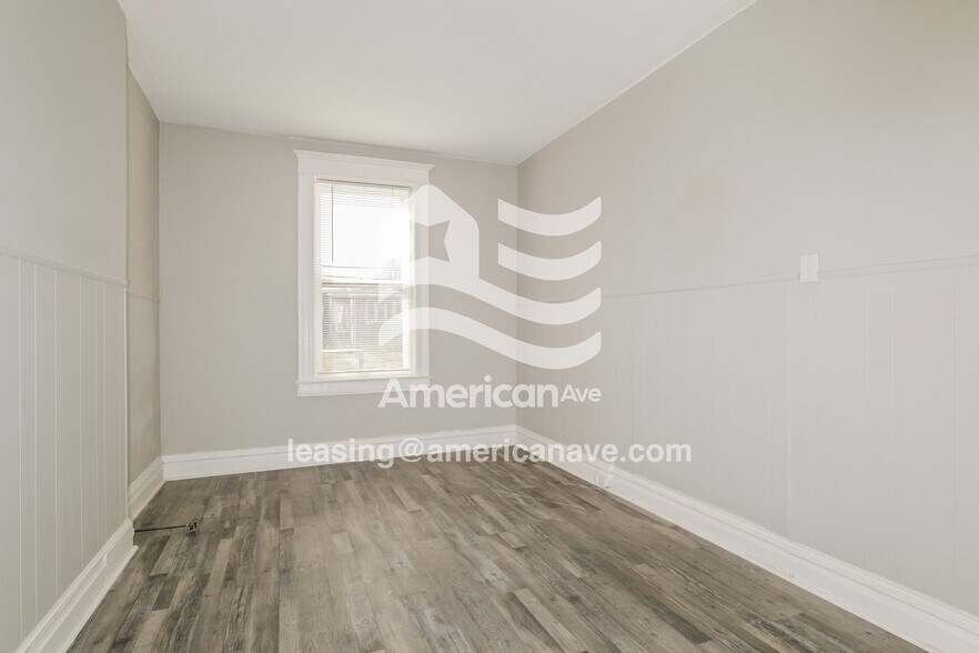 Building Photo - 3320 Itaska St