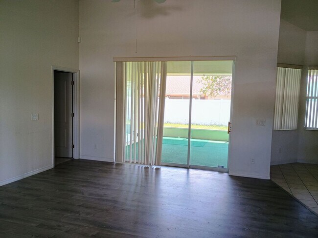 Building Photo - ??????Rent Lowered $ 1,950.00