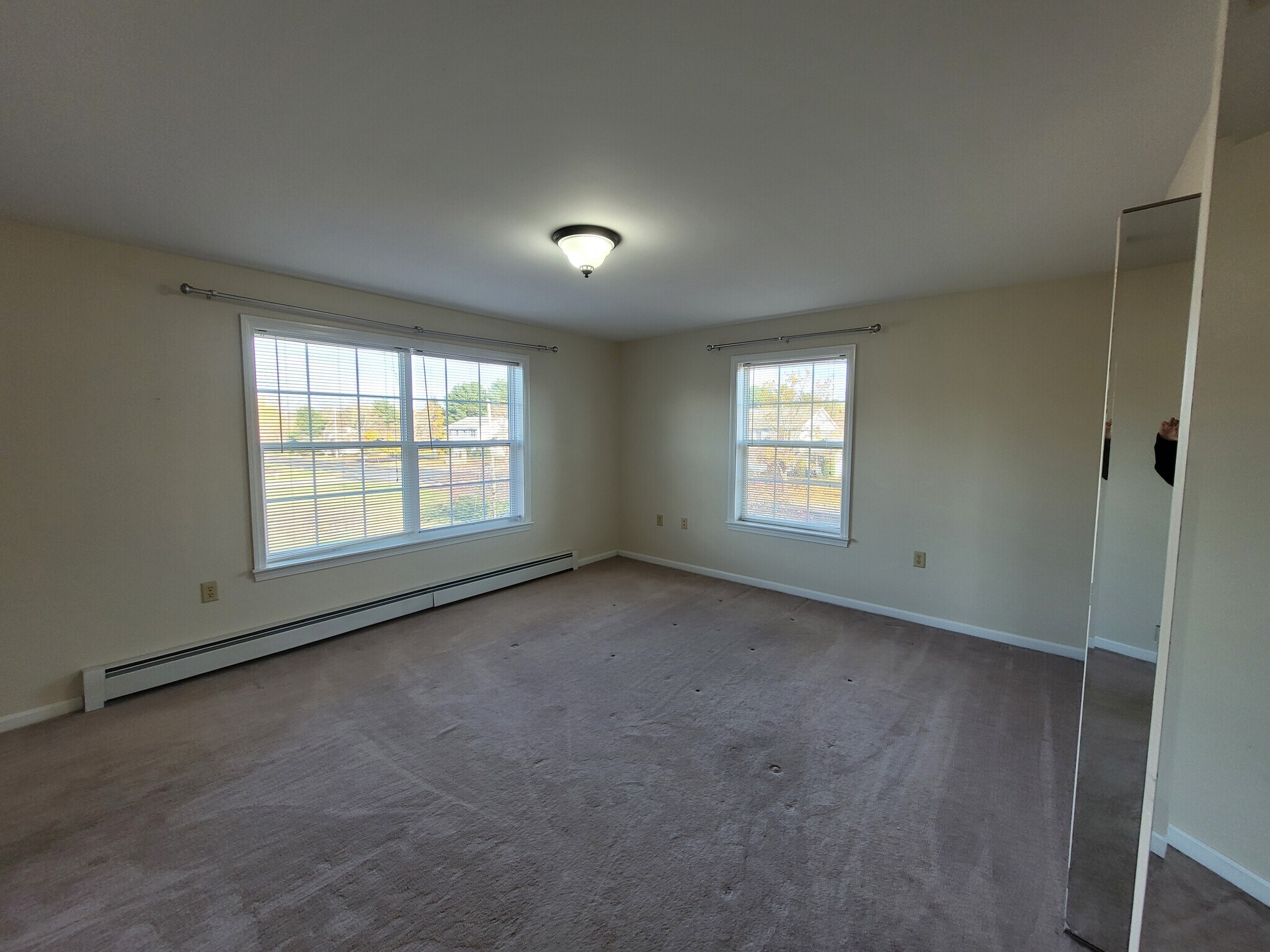 Building Photo - 10 Lupine Rd