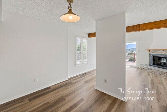 Building Photo - 5448 Fiesta Ln