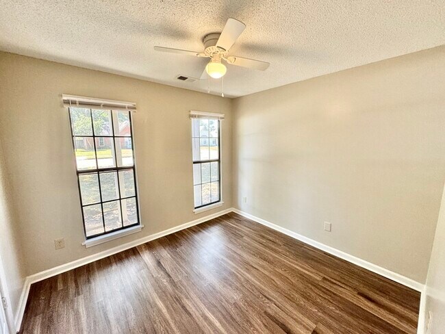 Building Photo - 7312 Country Side Rd