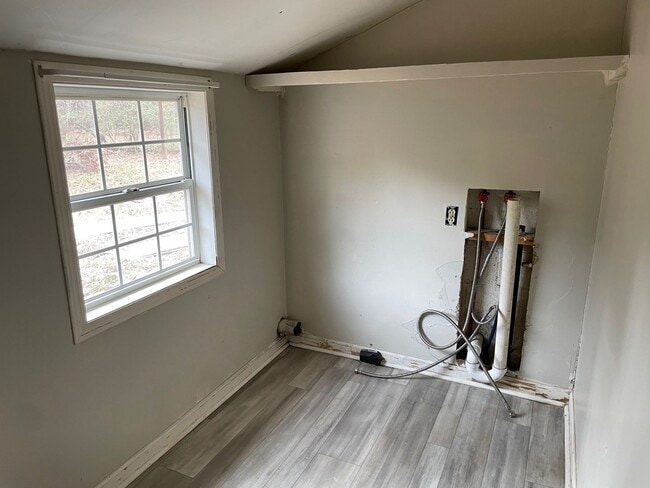 Building Photo - 1364