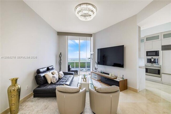 Building Photo - 16001 Collins Ave