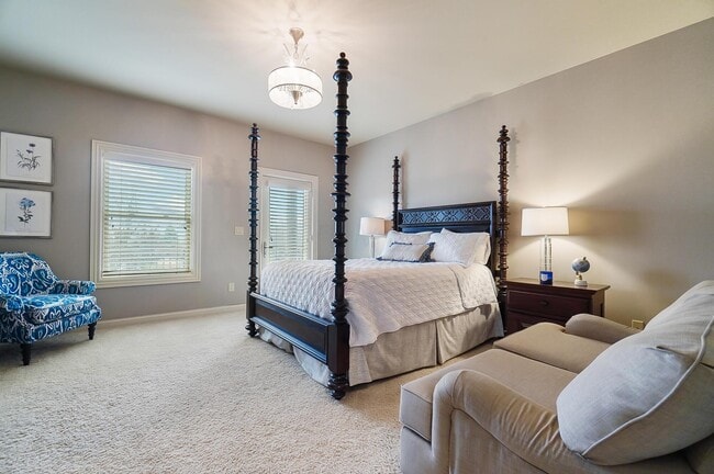 Building Photo - 6655 Traquair Pl