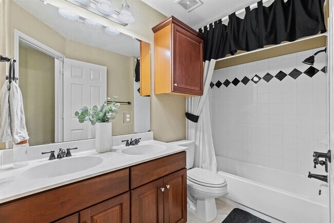 Building Photo - 1621 Westmeadow Trail