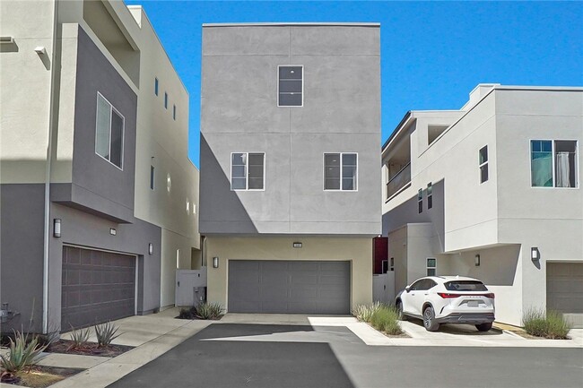 Building Photo - 140 Allusion