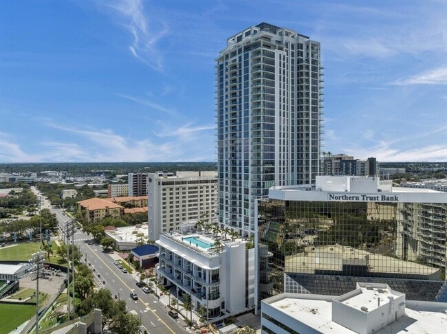 Building Photo - 301 1st St S