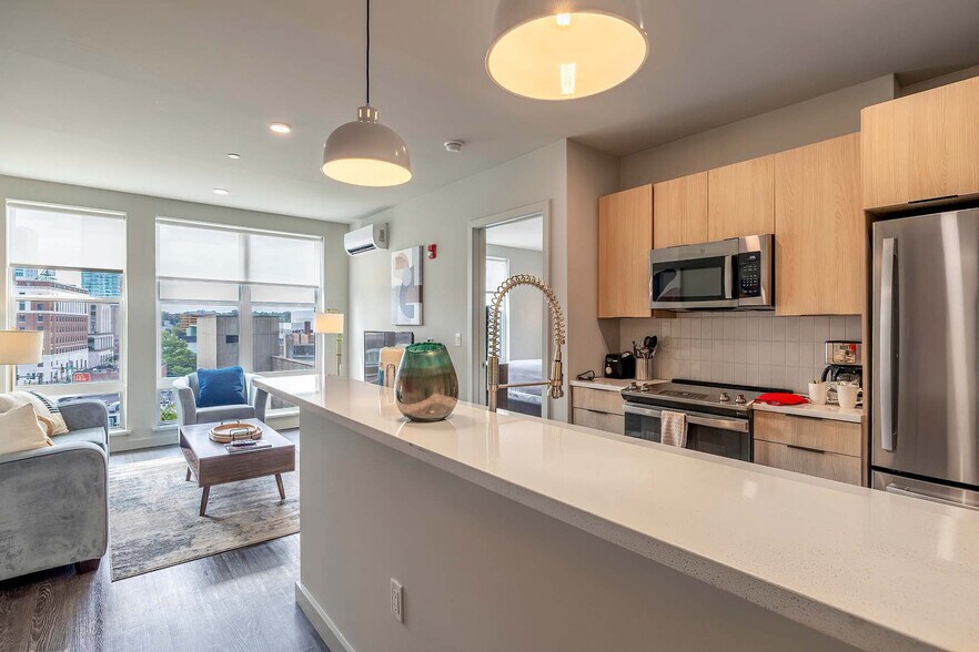 Building Photo - 172 Greyrock Pl