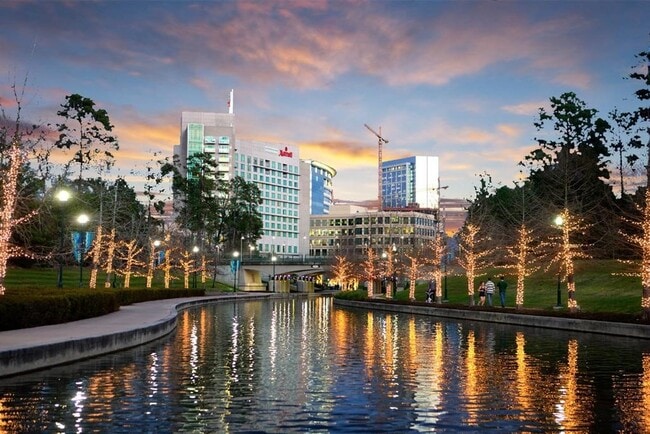 Building Photo - 186 N Valley Oaks Cir