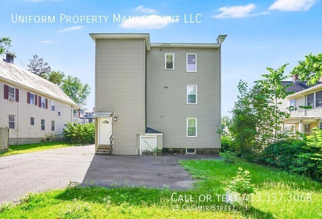 Building Photo - 15 Casimir St