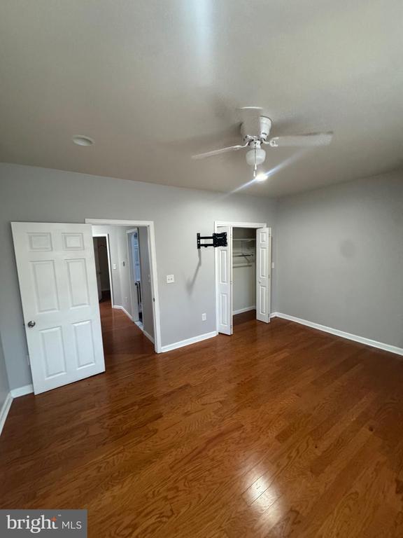 Building Photo - 5028 Whitaker Ave