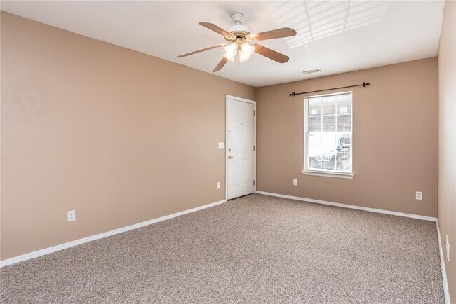 Building Photo - 1437 Sligo St
